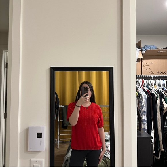 Vintage womens medium short sleeve red knit sweater intricate details cozy - Picture 6 of 6